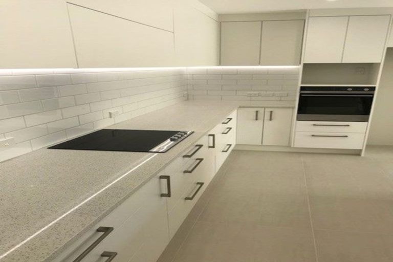 Photo of property in 35 Riverglade Parkway, Te Atatu South, Auckland, 0610