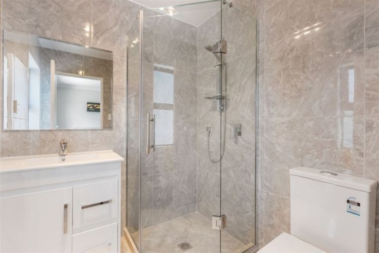 Photo of property in 8c Mahon Place, Papatoetoe, Auckland, 2025