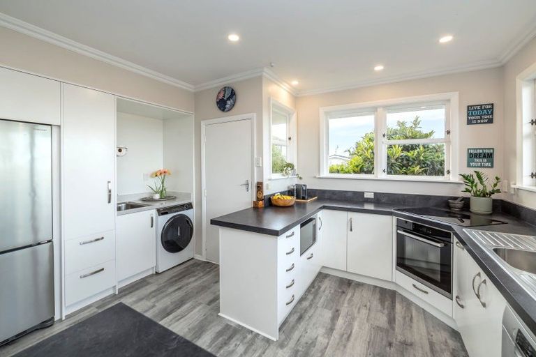 Photo of property in 24 Puriri Crescent, Lansdowne, Masterton, 5810