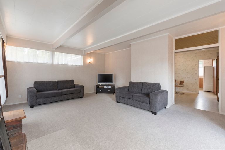 Photo of property in 48 Rehia Road, Massey, Auckland, 0614