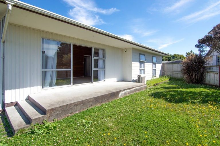 Photo of property in 9 Pinedale Parade, Milson, Palmerston North, 4414