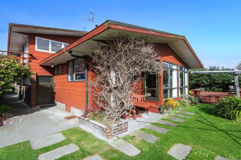 Photo of property in 48 Windsor Street, Terrace End, Palmerston North, 4410