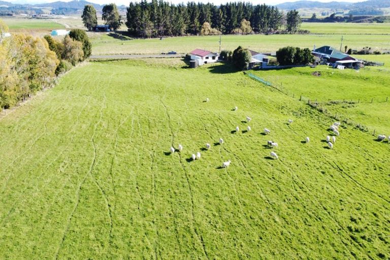 Photo of property in 66 Clifden Highway, Tuatapere, 9691