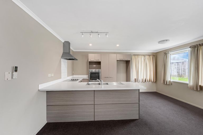 Photo of property in 4 Waitaua Street, Papakura, 2110