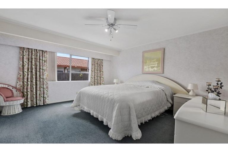 Photo of property in 23a Nukumea Common, Orewa, 0931