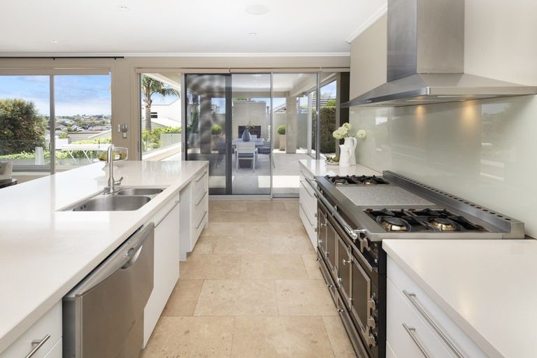 Photo of property in 5 Te Akau Crescent, Bucklands Beach, Auckland, 2012