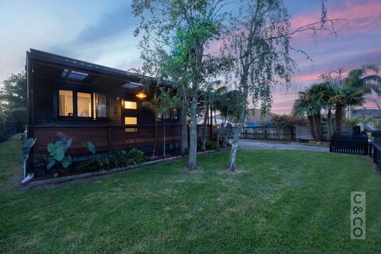 Photo of property in 50 Great North Road, Riverhead, 0820