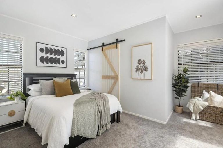 Photo of property in 8 Bellcroft Place, Belmont, Auckland, 0622