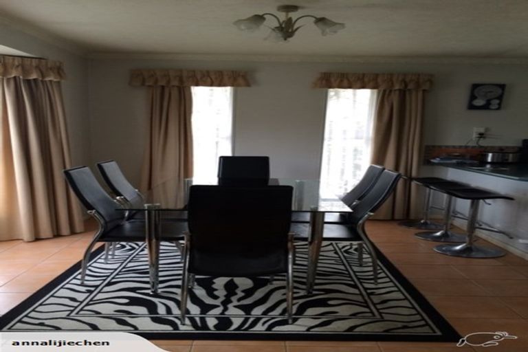 Photo of property in 62 Ambleside Drive, Burnside, Christchurch, 8053