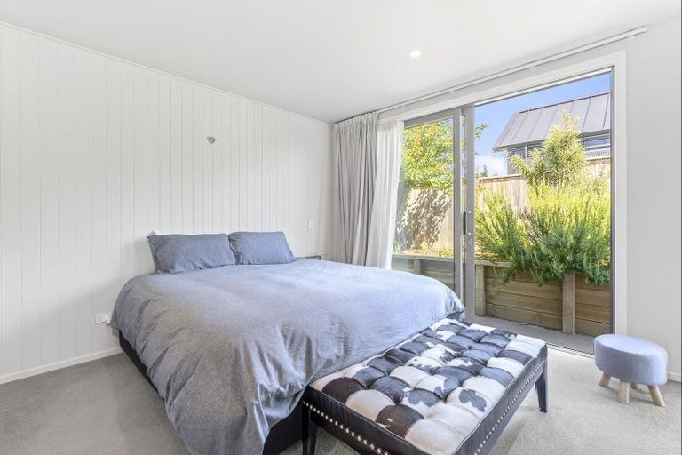 Photo of property in 22 Robrosa Street, Wanaka, 9305