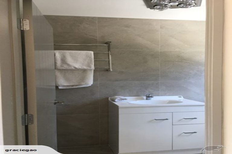 Photo of property in 13b Hebron Road, Waiake, Auckland, 0630