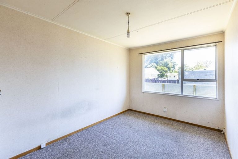 Photo of property in 74 Stillwater Place, Westbrook, Palmerston North, 4412