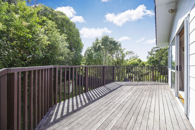 Photo of property in 20 Finlow Drive, Te Atatu South, Auckland, 0610