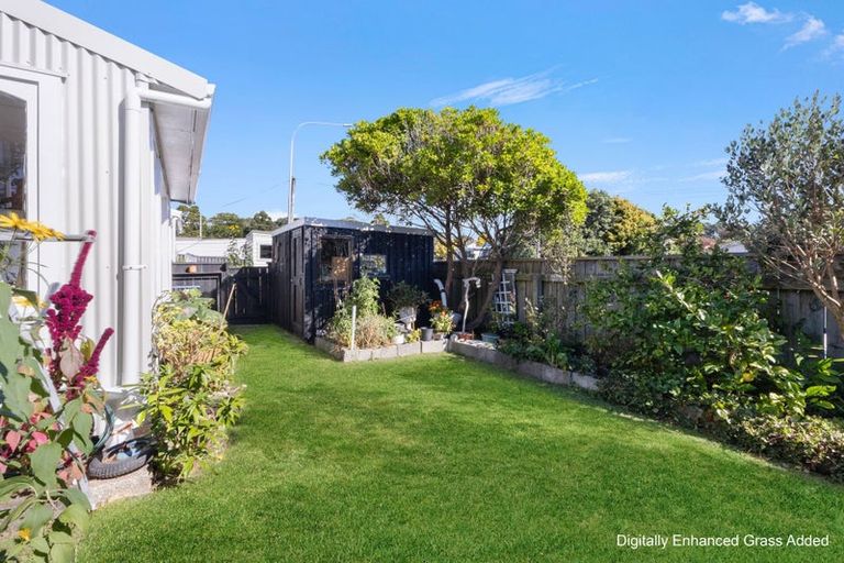 Photo of property in 8 Omata Road, Westown, New Plymouth, 4310