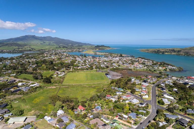 Photo of property in 21 Government Road, Raglan, 3225