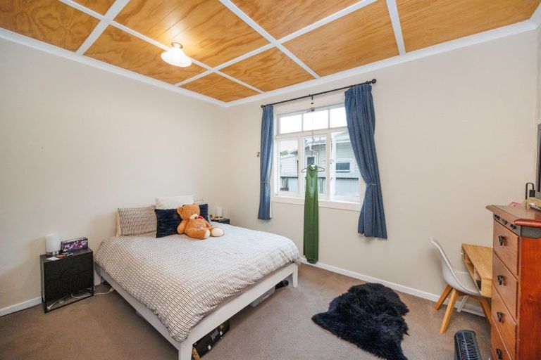 Photo of property in 32 Marne Street, Hokowhitu, Palmerston North, 4410