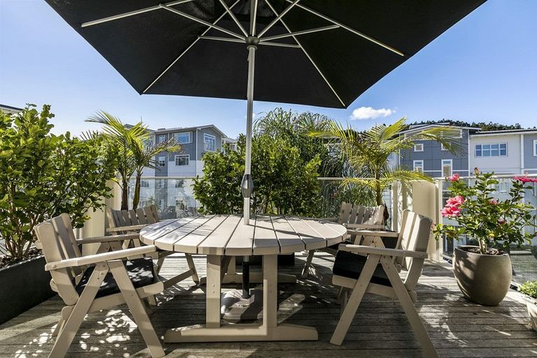 Photo of property in 9 Eaves Bush Parade, Orewa, 0931