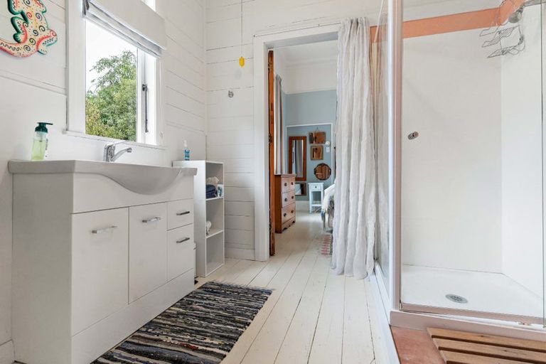 Photo of property in 270 High Street North, Carterton, 5713