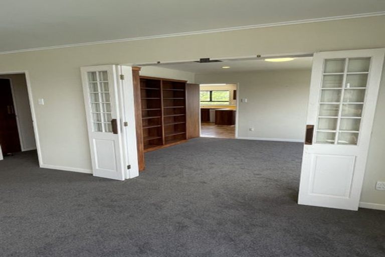 Photo of property in 2 Flint Way, Northland, Wellington, 6012