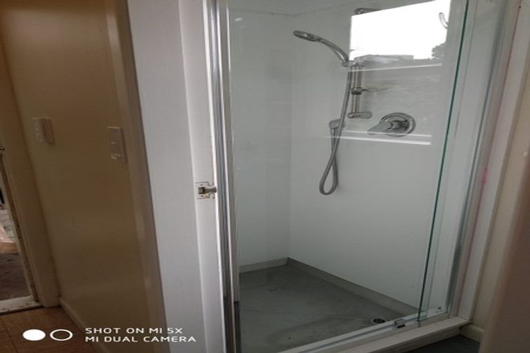 Photo of property in 88 Newlands Road, Newlands, Wellington, 6037