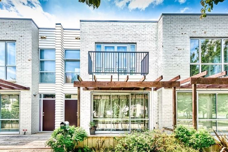 Photo of property in 74 Kuaka Drive, Takanini, 2112