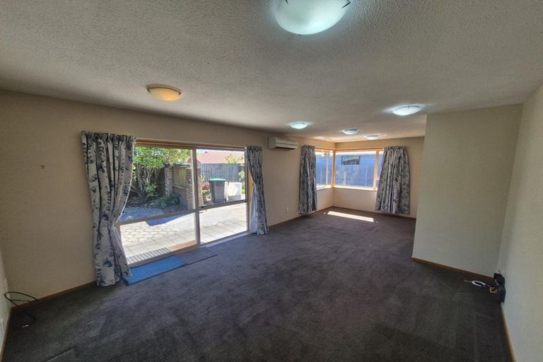 Photo of property in 27a De Havilland Street, Hornby, Christchurch, 8042