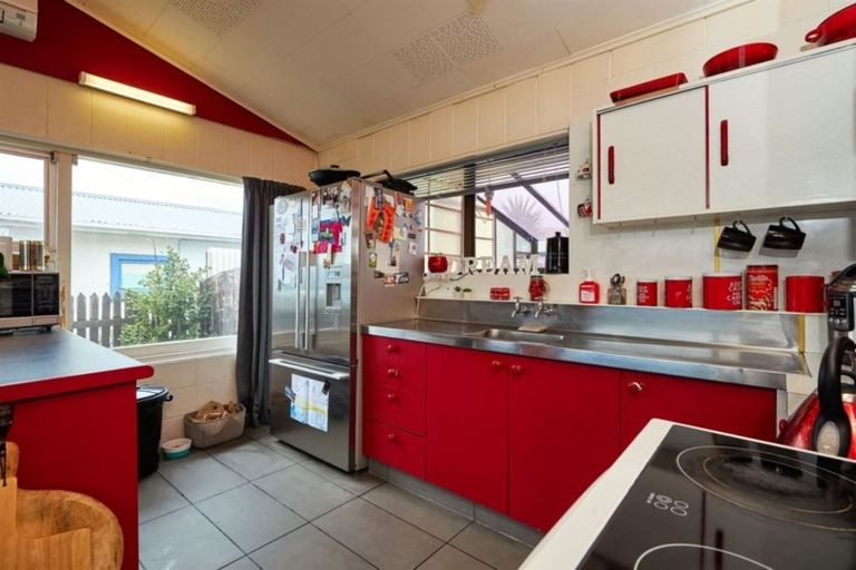 Photo of property in 24 Moa Road, South Bay, Kaikoura, 7300