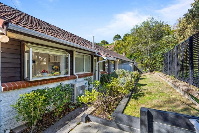 Photo of property in 1/22 Malters Place, Browns Bay, Auckland, 0630