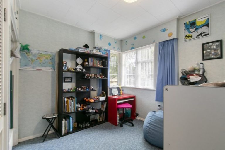 Photo of property in 3 Poole Crescent, Wainuiomata, Lower Hutt, 5014