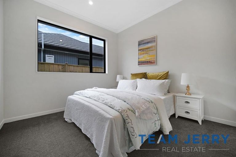 Photo of property in 4 Gertrude Cole Road, Clarks Beach, 2122