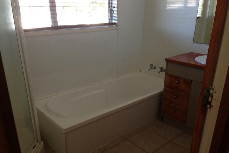 Photo of property in 67 Casuarina Road, Half Moon Bay, Auckland, 2012