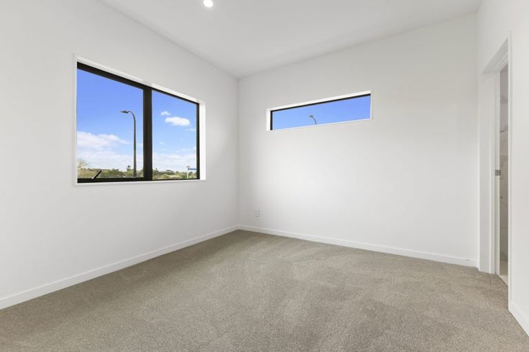 Photo of property in 36 Regis Park Drive, Pukekohe, 2120