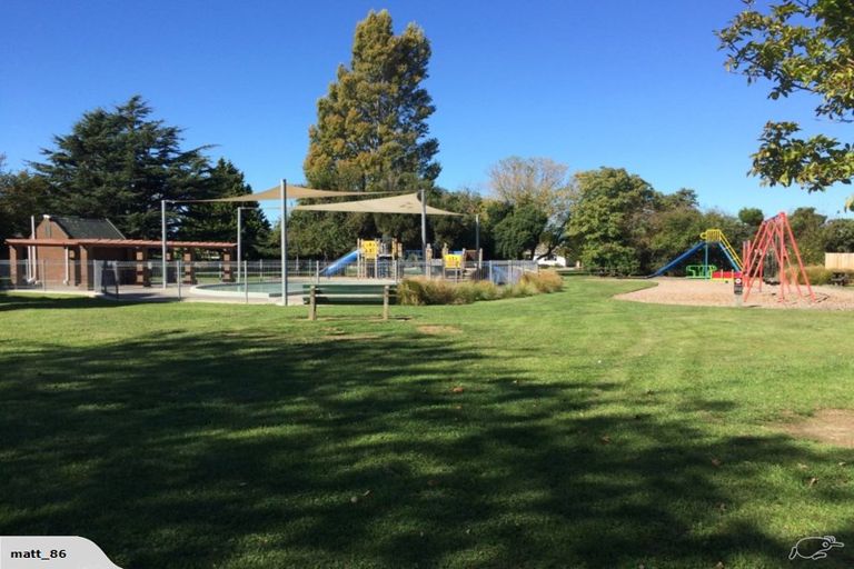 Photo of property in 46 Torquay Place, Bryndwr, Christchurch, 8053