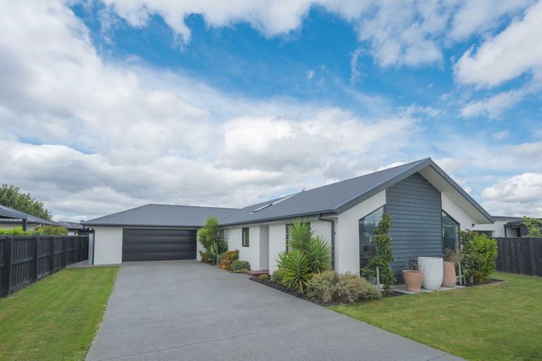 Photo of property in 19 Glenturret Drive, Casebrook, Christchurch, 8051