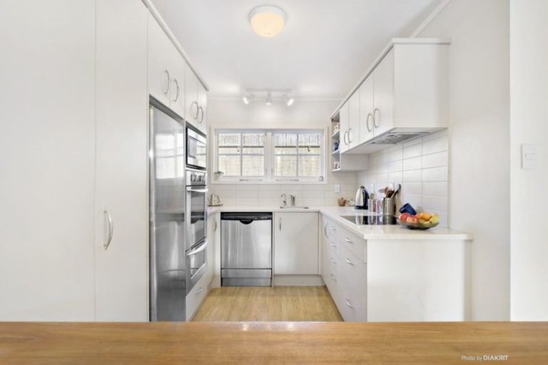 Photo of property in 11 Waikowhai Street, Ngaio, Wellington, 6035