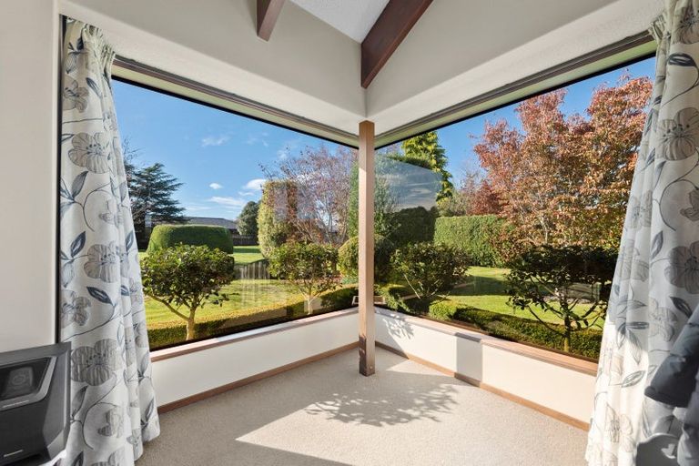 Photo of property in 3 Raeburn Place, Gore, 9710