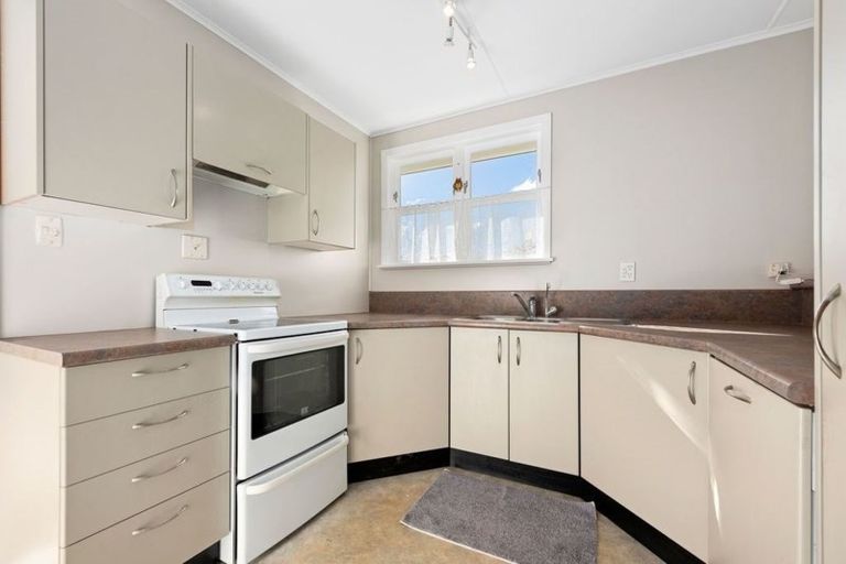 Photo of property in 13 Molloys Road, Te Marua, Upper Hutt, 5018