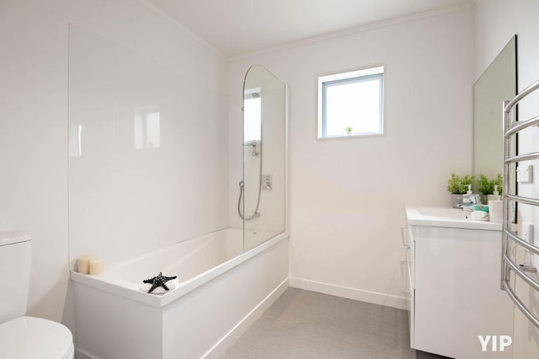 Photo of property in 10 Middleton Road, Johnsonville, Wellington, 6037