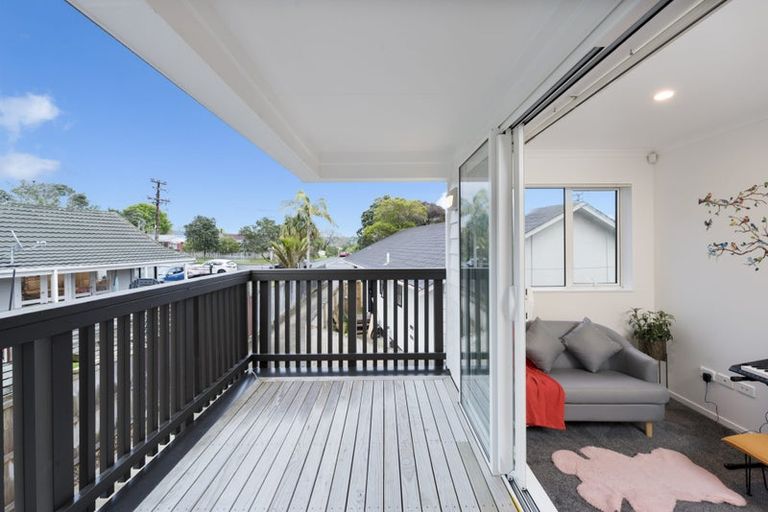 Photo of property in 96b Sturges Road, Henderson, Auckland, 0612