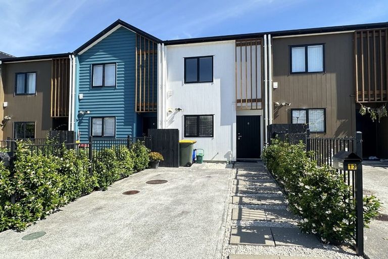 Photo of property in 13 Artistry Lane, Papakura, 2110