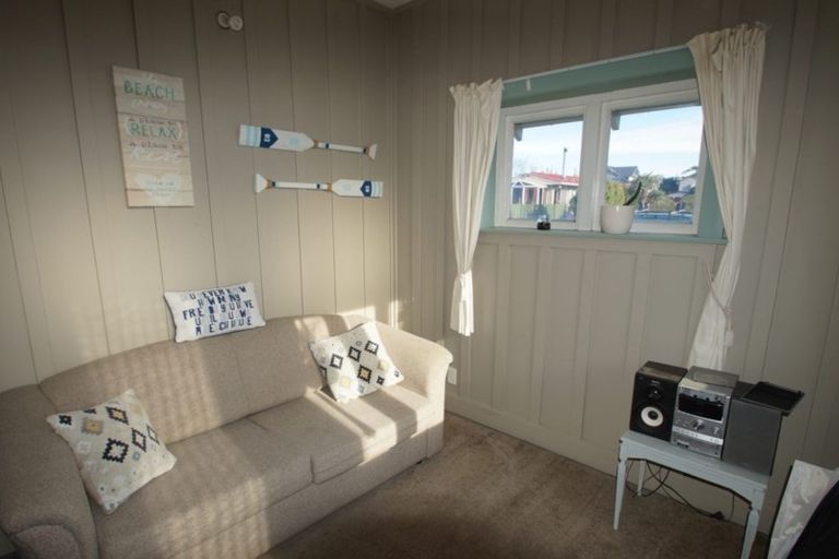 Photo of property in 15 Mafeking Street, New Brighton, Christchurch, 8061