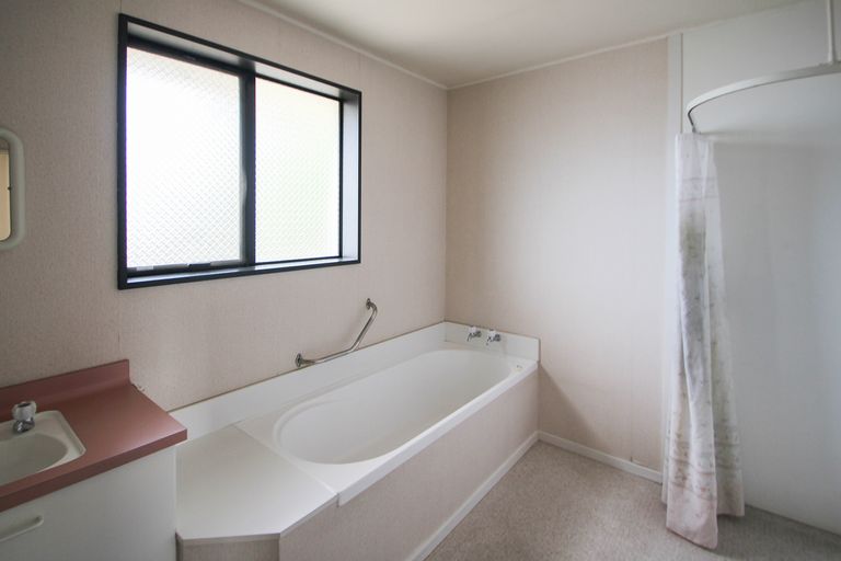 Photo of property in 11a Oban Street, Holmes Hill, Oamaru, 9401