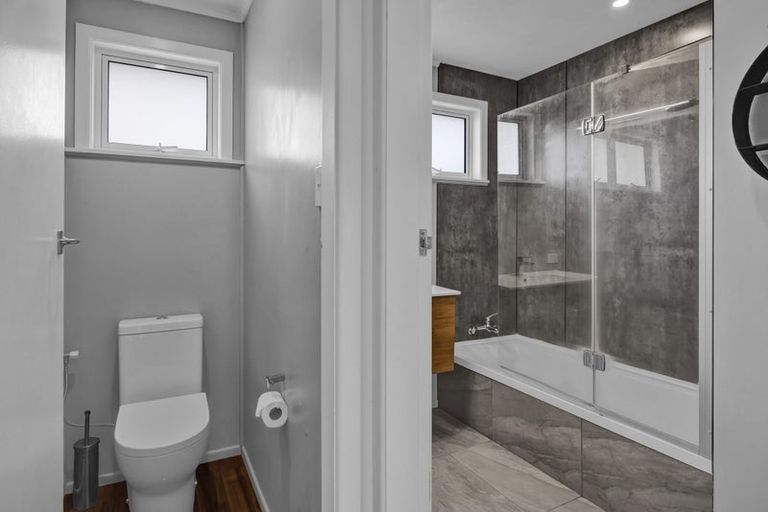 Photo of property in 31 Clearmont Crescent, Blagdon, New Plymouth, 4310