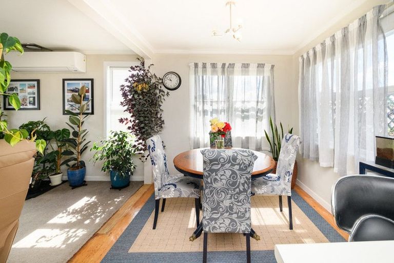 Photo of property in 76 Alexandra Street, Marton, 4710