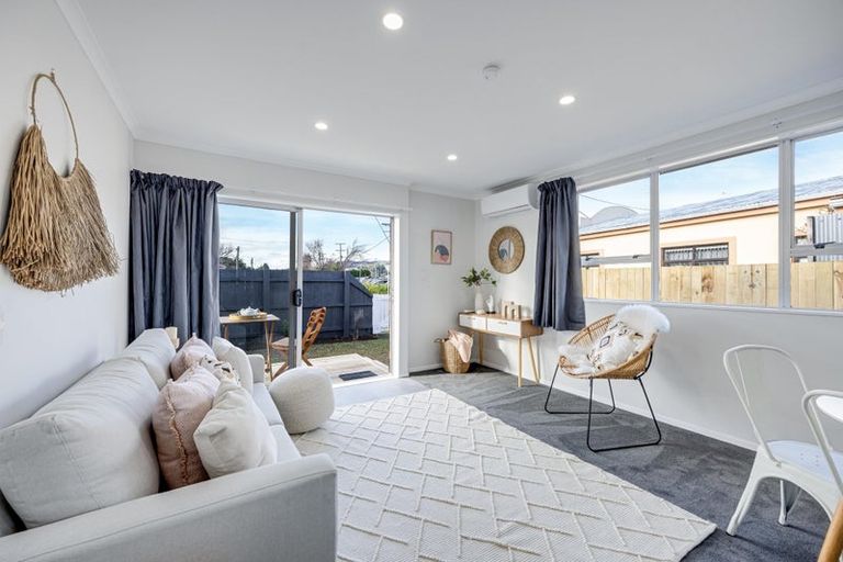 Photo of property in 2/56 Ward Street, Trentham, Upper Hutt, 5018