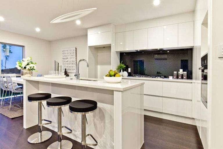 Photo of property in 1b Rae Road, Campbells Bay, Auckland, 0620