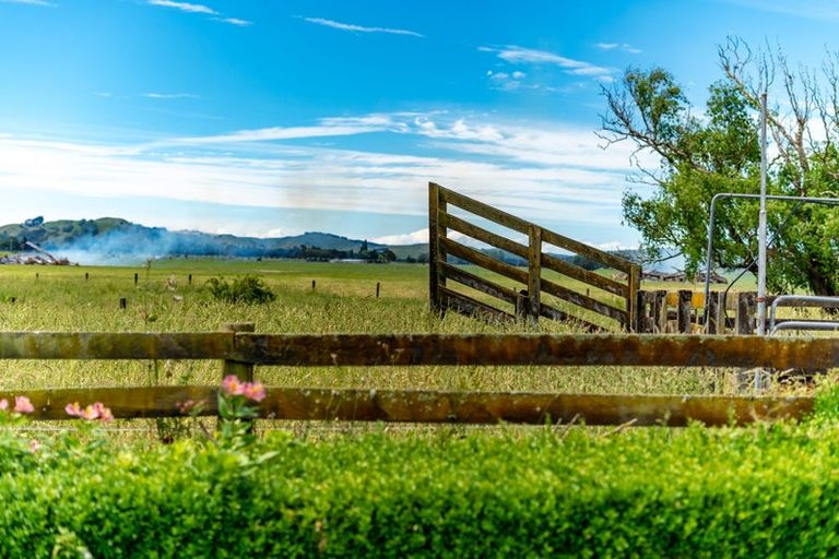 Photo of property in 231 Masterton Castlepoint Road, Te Ore Ore, Masterton, 5886