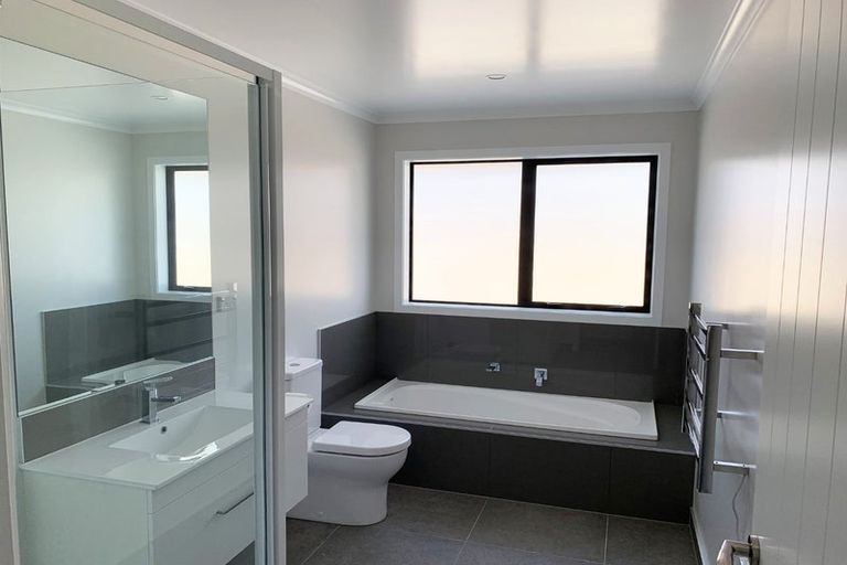 Photo of property in 11 Keerangi Place, Rototuna North, Hamilton, 3210