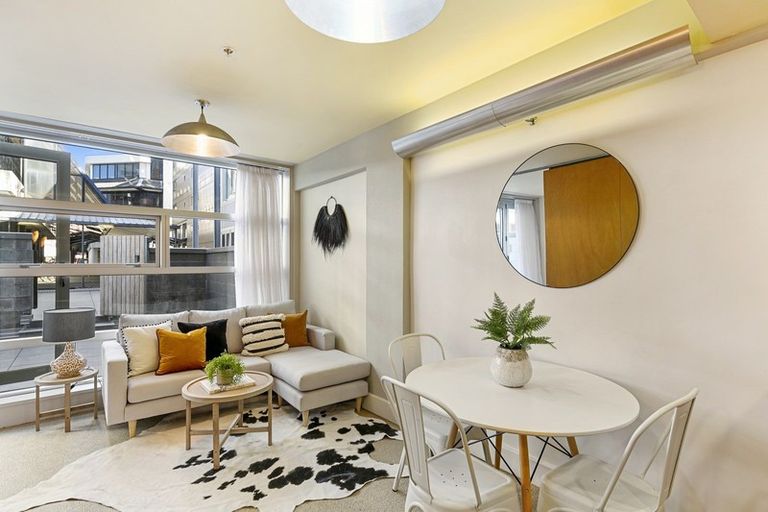 Photo of property in St Pauls Apartments, 7/43 Mulgrave Street, Thorndon, Wellington, 6011