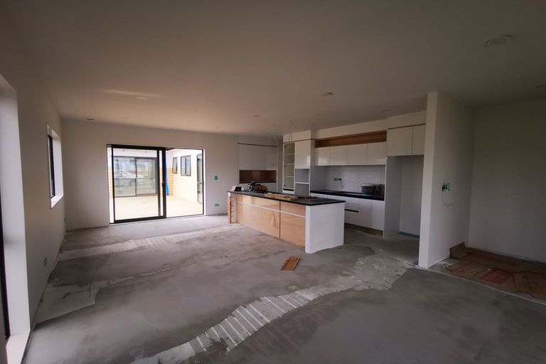 Photo of property in 59 Vinistra Road, Kumeu, 0810